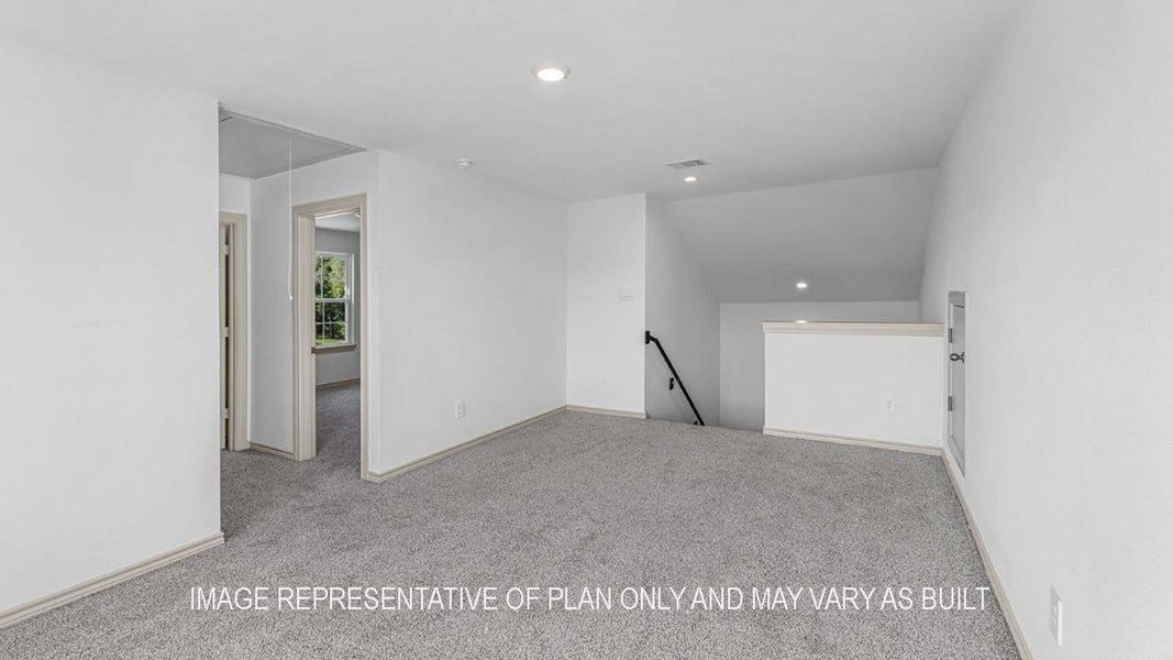 Representative unfurnished interior of a home built from the Midland by D.R. Horton in Springwood, Beaumont (Image 26).