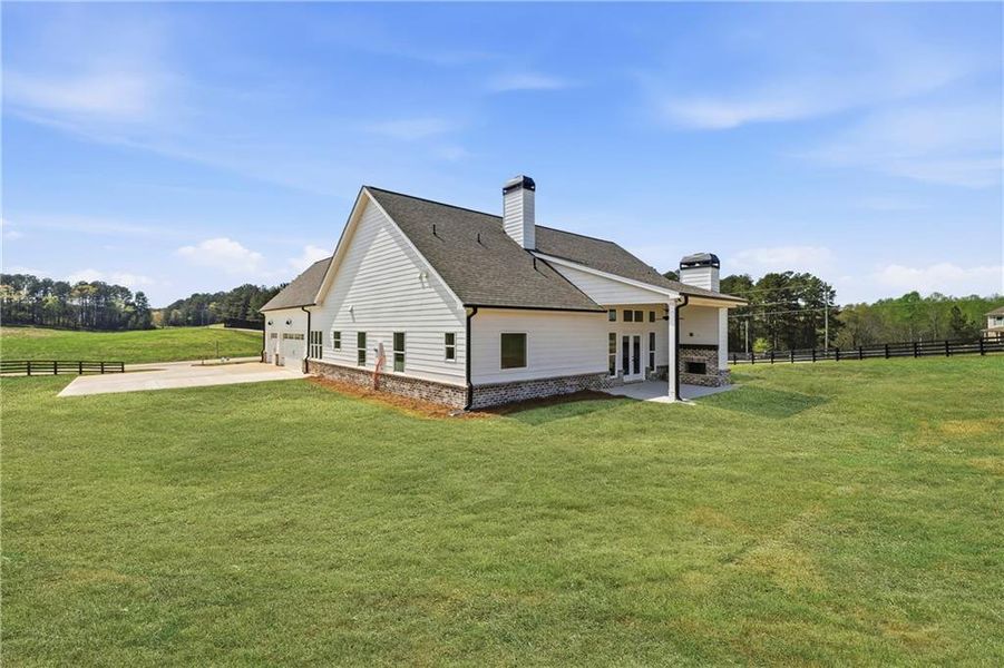Exterior details and patio area of a home in , Monroe (Image 3).
