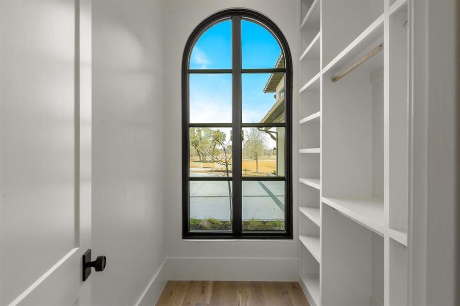 Spacious, unfurnished interior of a new home in Fleming Pointe, Fort Worth (Image 36).