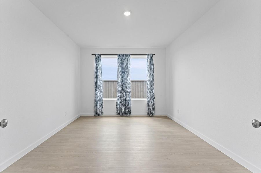 Spacious, unfurnished interior of a new home in The Grand Prairie, Hockley (Image 16).