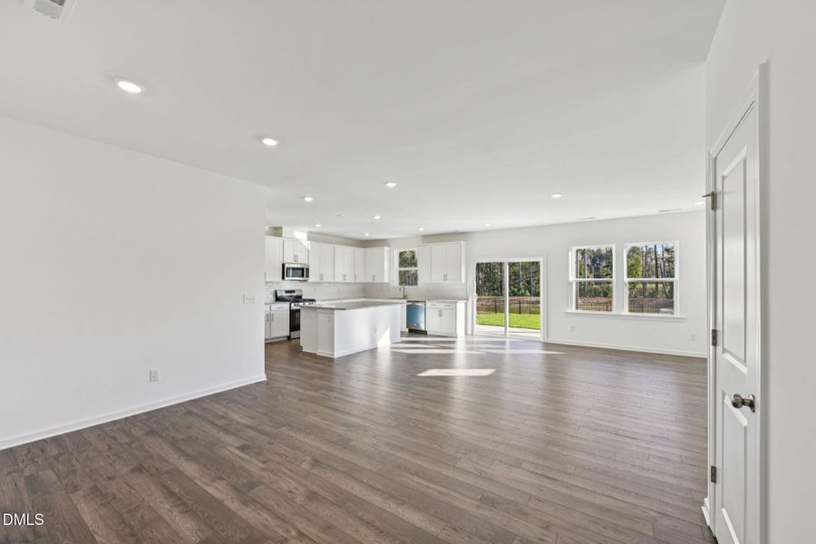 7-web-or-mls-509 Soar Ln - 007