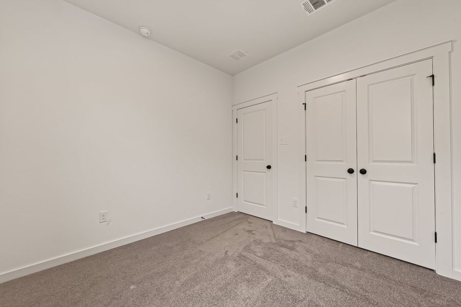 Spacious, unfurnished interior of a new home in Aldeana, Bonney (Image 36).