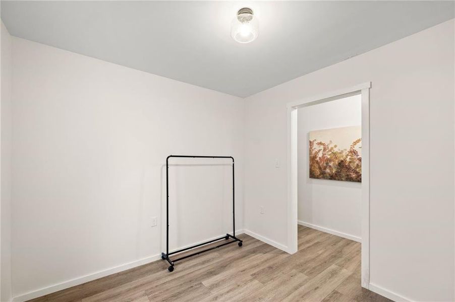 Spacious, unfurnished interior of a new home in , Dahlonega (Image 19).