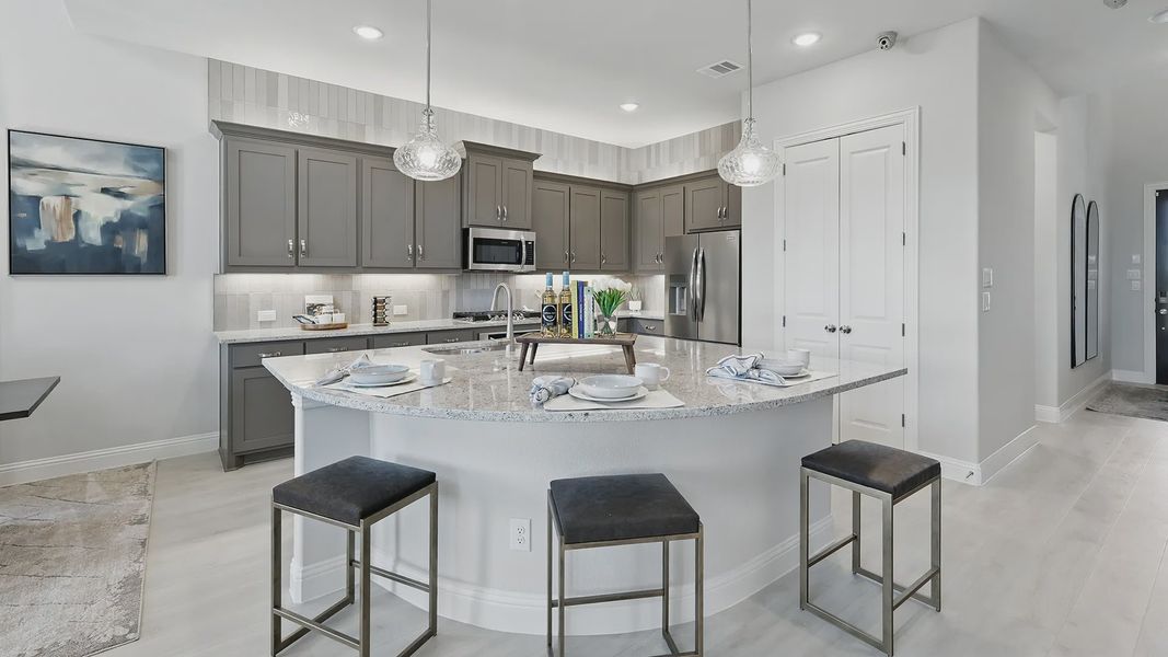 Model home photos of similar floorplans, not pictures of actual home. Model home photos of similar floorplans, not pictures of actual home.
