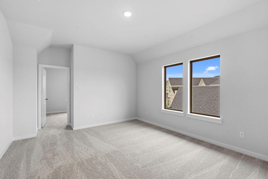 Spacious, unfurnished interior of a new home in Sienna 45', 50', Missouri City (Image 26).