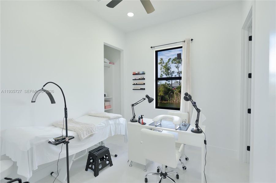 Furnished interior view inside a new home in , Cape Coral (Image 31).