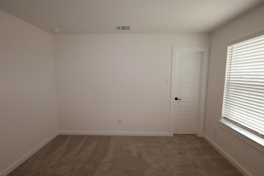 Spacious, unfurnished interior of a new home in Summerview, Fulshear (Image 18). Spacious, unfurnished interior of a new home in Summerview, Fulshear (Image 18).