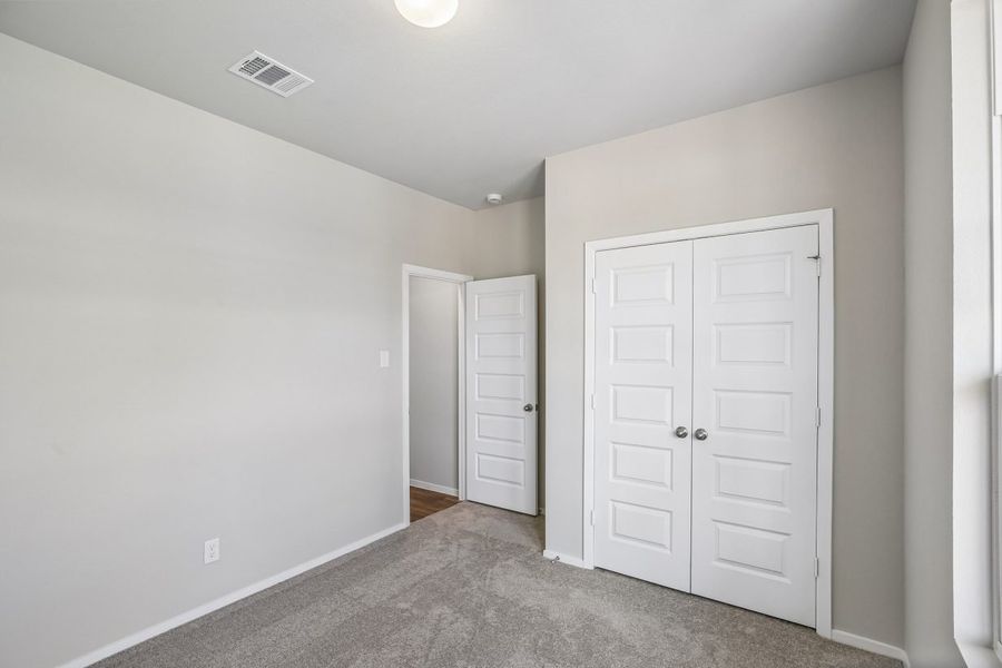 Spacious, unfurnished interior of a new home in Sorella, Tomball (Image 21). Spacious, unfurnished interior of a new home in Sorella, Tomball (Image 21).
