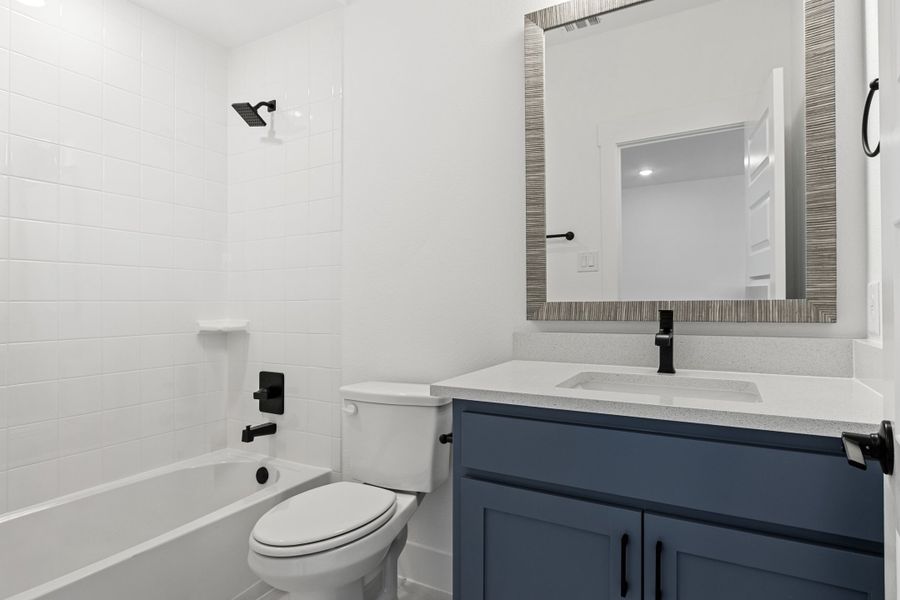 Furnished interior view inside a new home in Cottonwood Creek, Rowlett (Image 15).