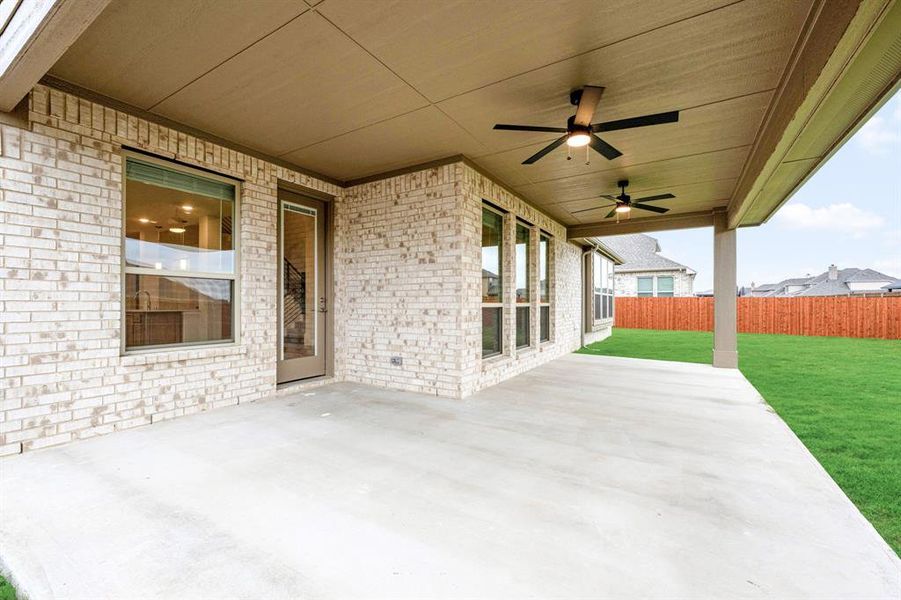 Exterior details and patio area of a home in Hayes Crossing, Midlothian (Image 4). Exterior details and patio area of a home in Hayes Crossing, Midlothian (Image 4).