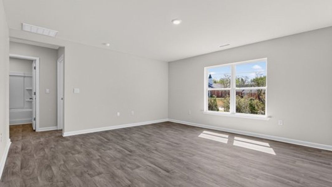 Spacious, unfurnished interior of a new home in Wilson's Ridge, Wilson's Mills (Image 12).