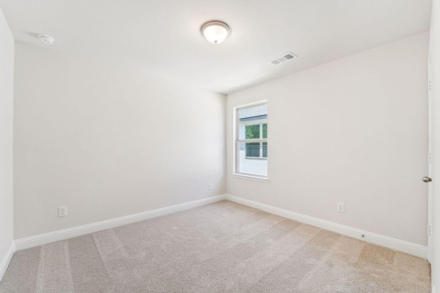 Spacious, unfurnished interior of a new home in Evergreen 40', Conroe (Image 34).