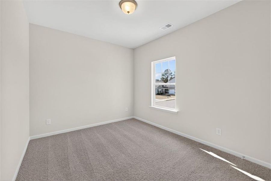 Spacious, unfurnished interior of a new home in Garrett Preserve, Douglasville (Image 17).