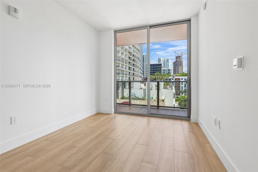 Spacious, unfurnished interior of a new home in , Miami (Image 20).