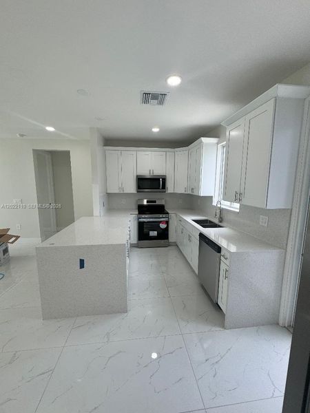 Image 6 of a home in .