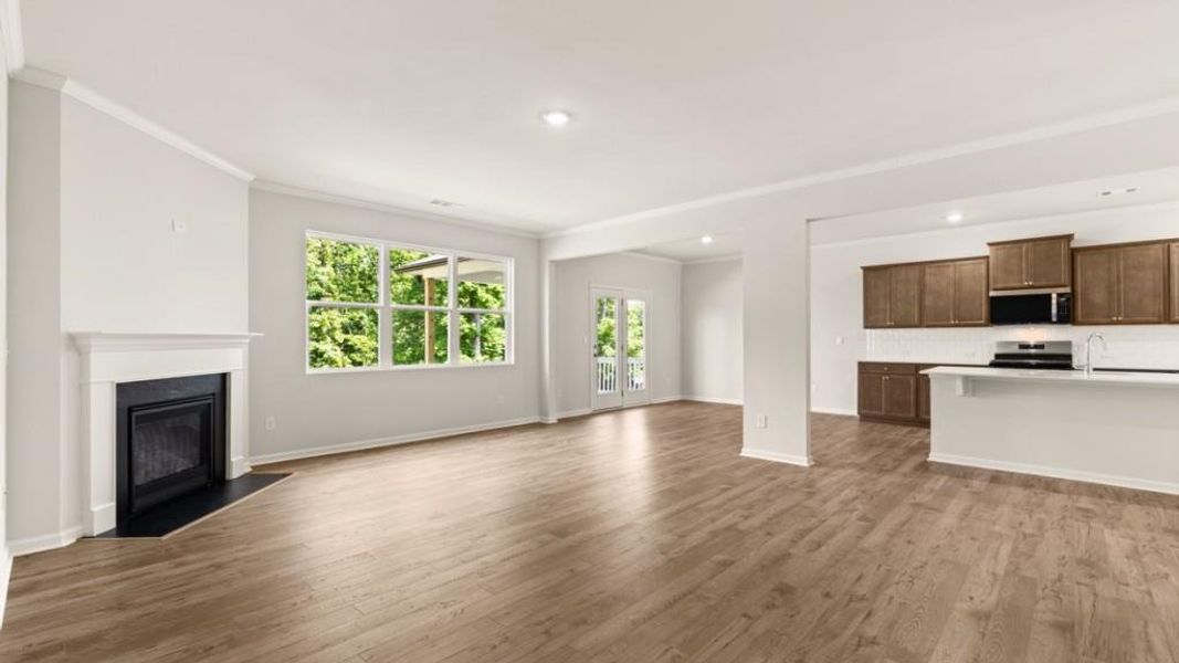 Spacious, unfurnished interior of a new home in Falcon Landing, Gainesville (Image 25).
