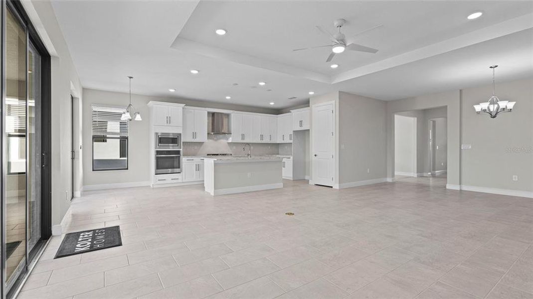 Spacious, unfurnished interior of a new home in Cresswind Lakewood Ranch, Lakewood Ranch (Image 15).