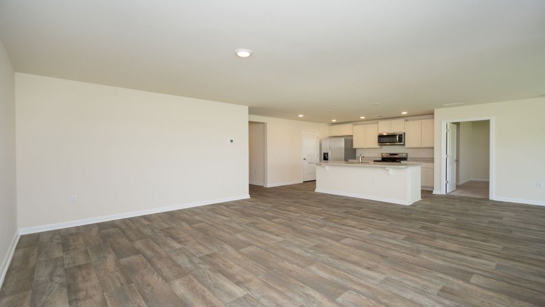 Representative unfurnished interior of a home built from the ARIA by D.R. Horton in Jordanville Farms, Galivants Ferry (Image 25).