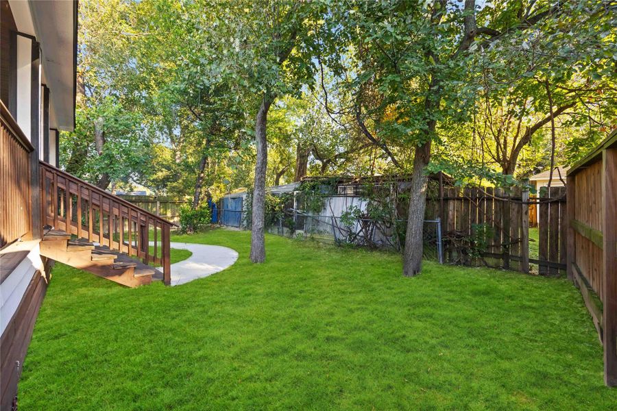 Exterior details and patio area of a home in , Houston (Image 4). Exterior details and patio area of a home in , Houston (Image 4).