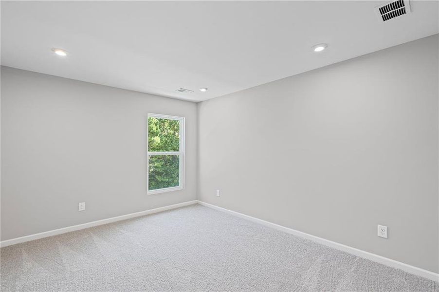 Spacious, unfurnished interior of a new home in Villas at Gold Creek, Dawsonville (Image 12).