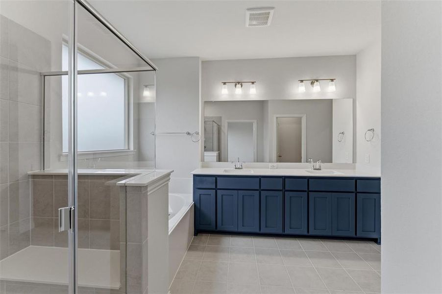 Furnished interior view inside a new home in Covenant Park, Springtown (Image 10).