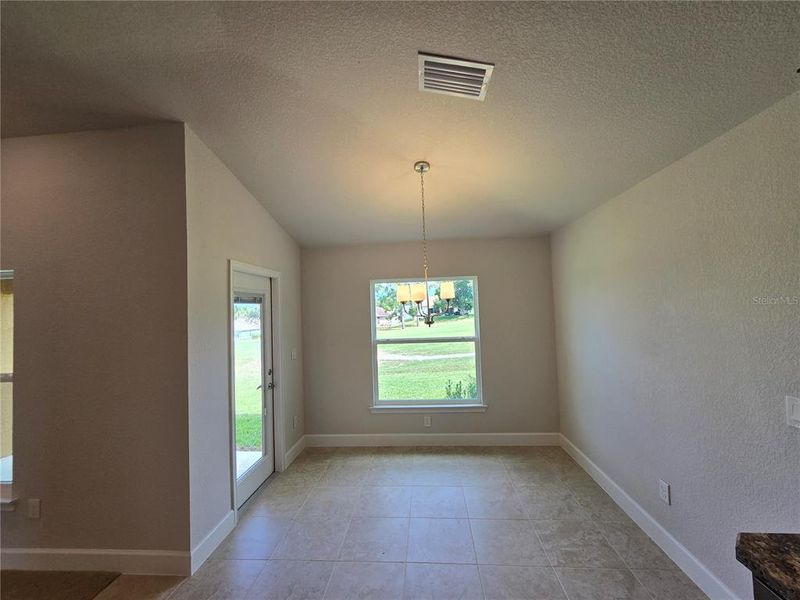 Spacious, unfurnished interior of a new home in Twisted Oaks, Beverly Hills (Image 13).