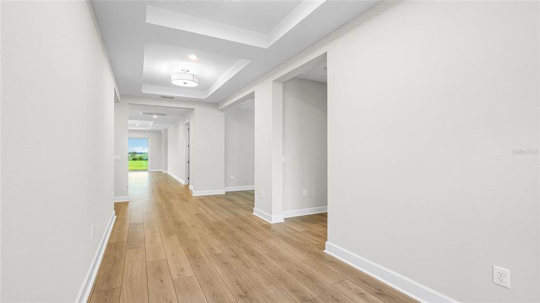 Spacious, unfurnished interior of a new home in Cresswind at Lake Harris, Tavares (Image 22).
