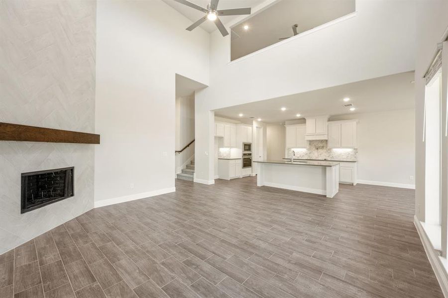 Spacious, unfurnished interior of a new home in Sunrise at Garden Valley, Waxahachie (Image 37).