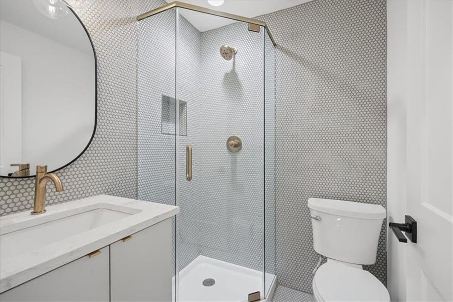 Furnished interior view inside a new home in , Atlanta (Image 17).