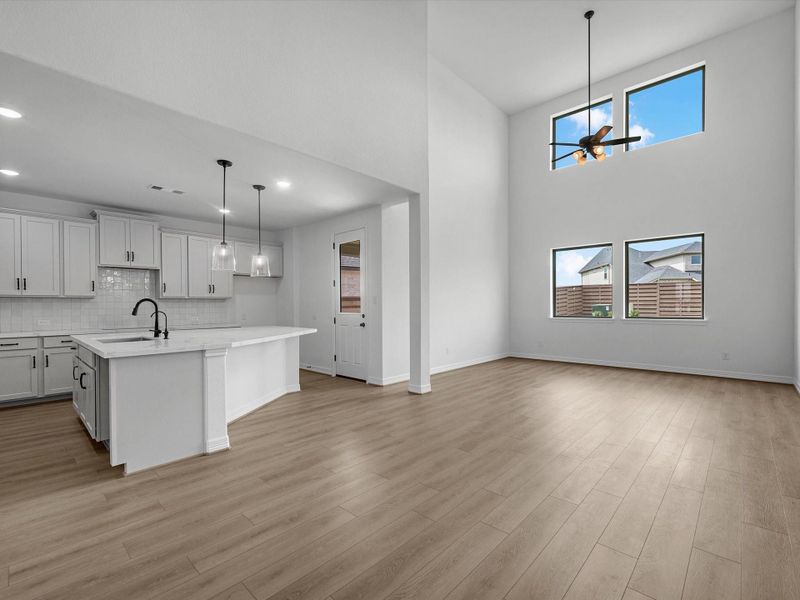 Spacious, unfurnished interior of a new home in Austin Point, Richmond (Image 19).