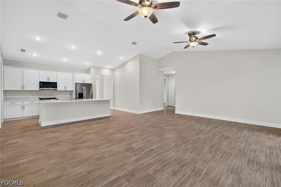 Spacious, unfurnished interior of a new home in Cape Coral, Cape Coral (Image 32). Spacious, unfurnished interior of a new home in Cape Coral, Cape Coral (Image 32).