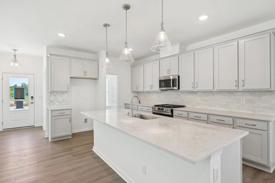 Representative images and renderings are for illustrative purposes. Actual structural options and design finishes of home may vary. Representative images and renderings are for illustrative purposes. Actual structural options and design finishes of home may vary.