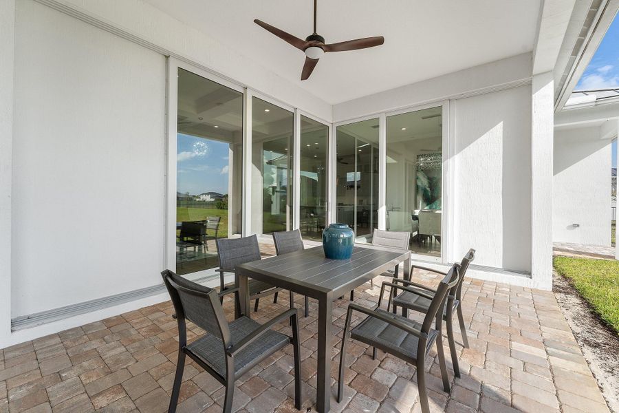 Patio with sliders Closed