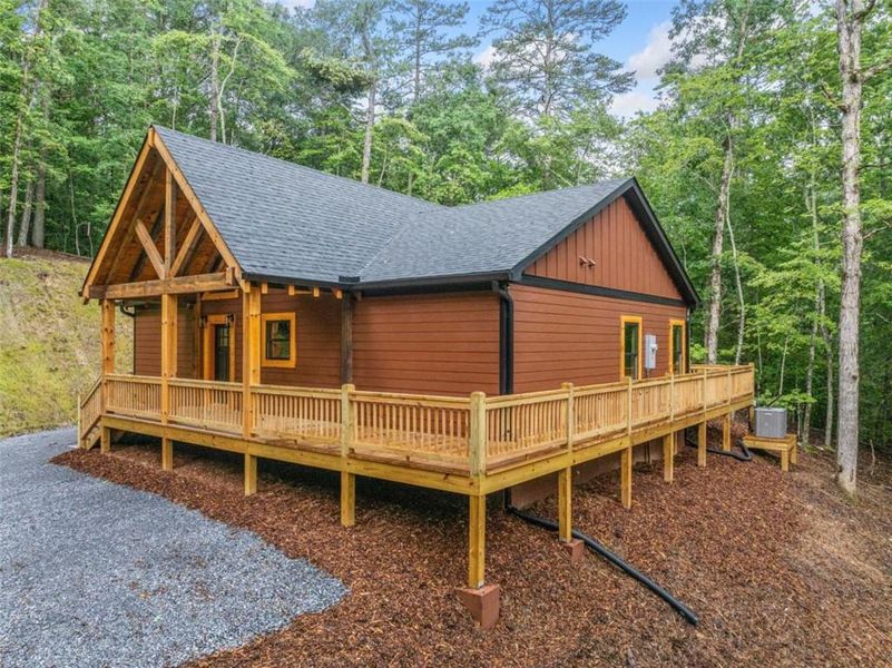 Front exterior of a new home in , Ellijay, GA, highlighting curb appeal (Image 20). Front exterior of a new home in , Ellijay, GA, highlighting curb appeal (Image 20).