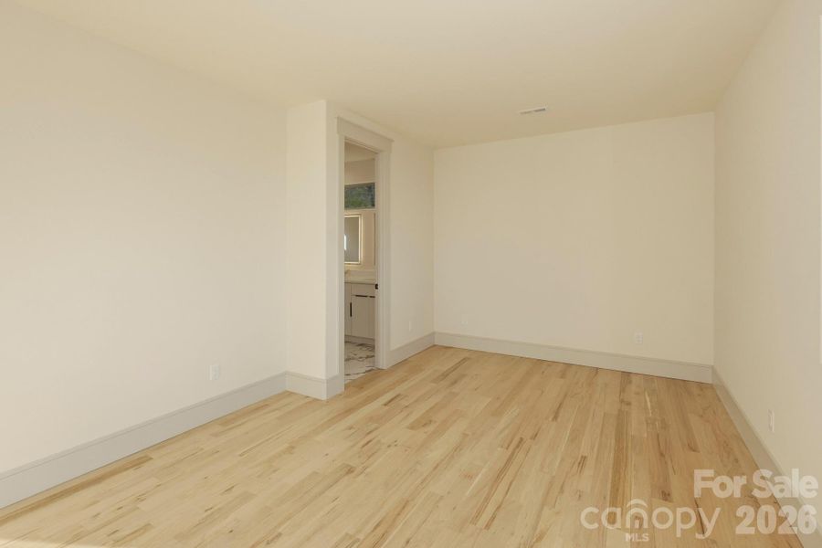 Spacious, unfurnished interior of a new home in , Lake Lure (Image 17).