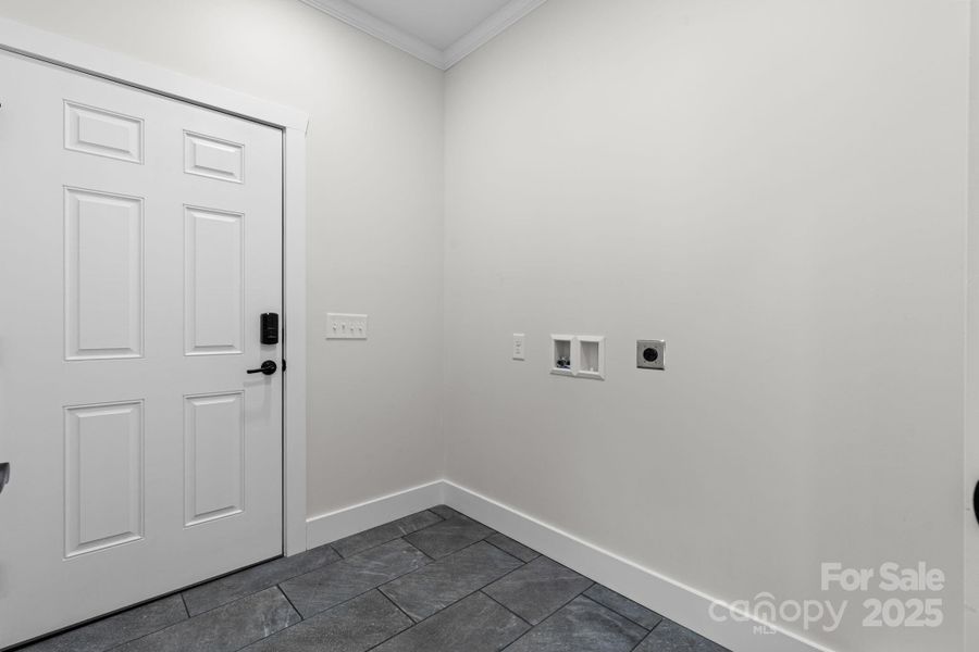 Image 38 of a home in .