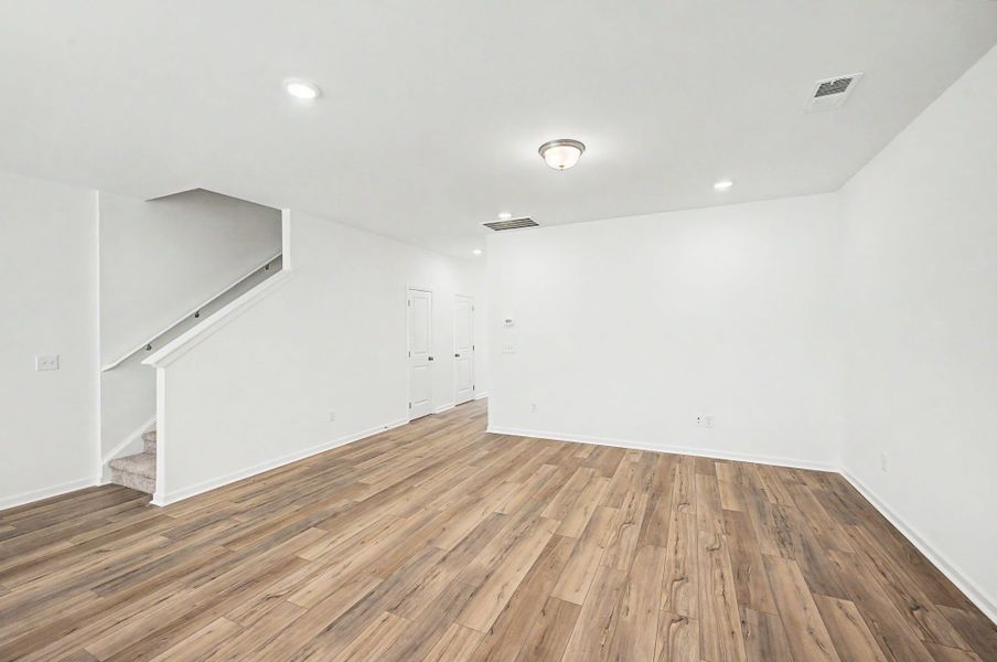 Spacious, unfurnished interior of a new home in Ironhorse, Dickson (Image 25).