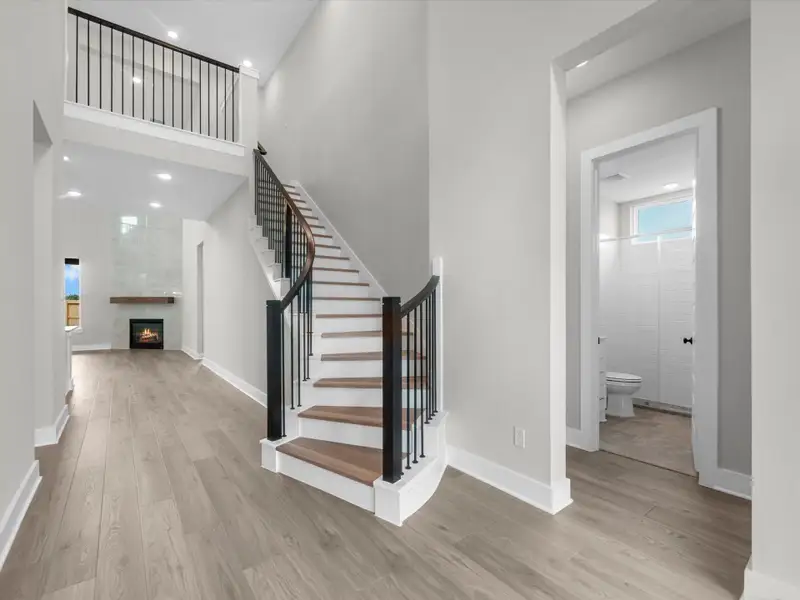 Spacious, unfurnished interior of a new home in Sienna 60’, Missouri City (Image 12). Spacious, unfurnished interior of a new home in Sienna 60’, Missouri City (Image 12).