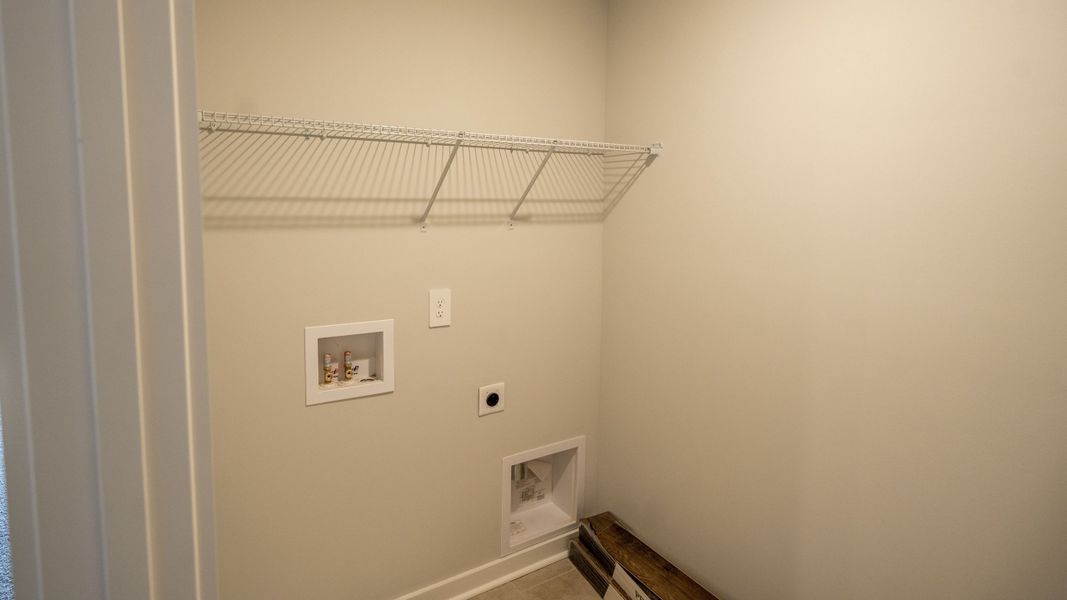 Spacious, unfurnished interior of a new home in Pottsview, Smyrna (Image 28).