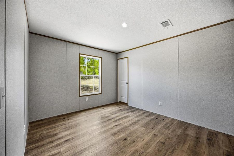 Spacious, unfurnished interior of a new home in , Interlachen (Image 35).