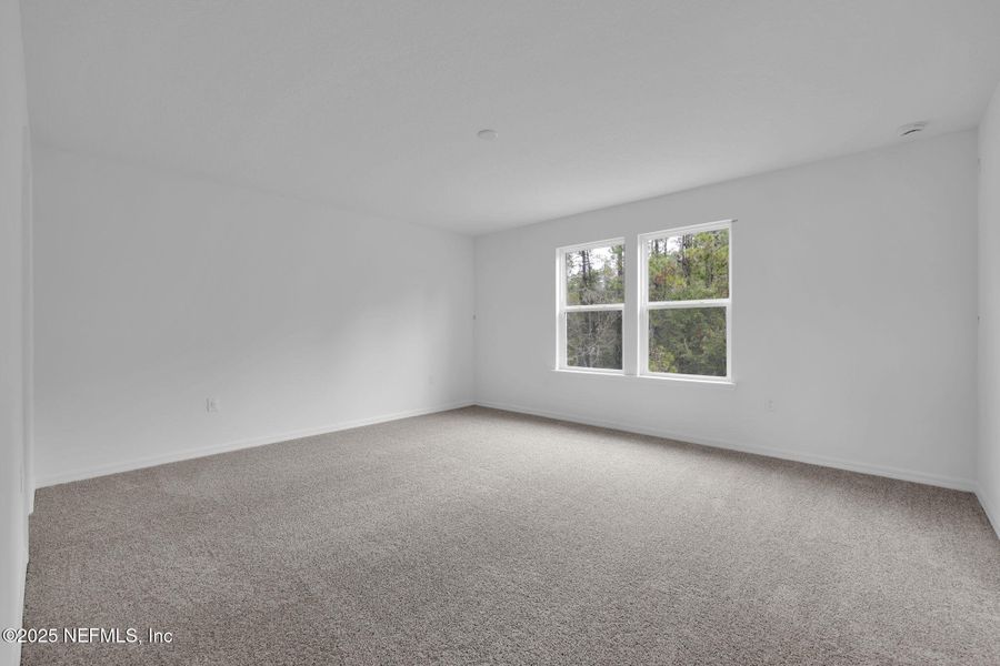 Spacious, unfurnished interior of a new home in Hyland Trail, Green Cove Springs (Image 28).