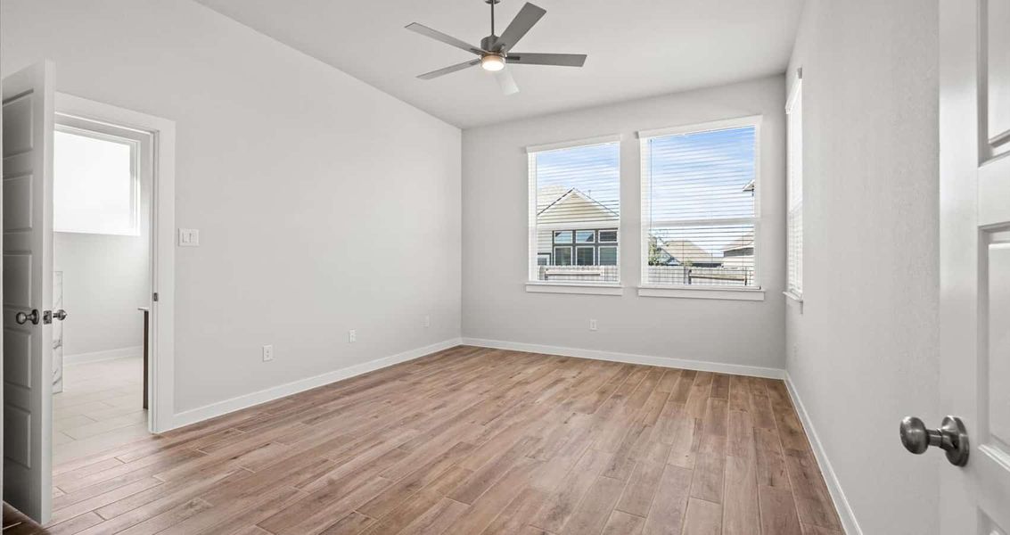 Spacious, unfurnished interior of a new home in Trace, San Marcos (Image 17).