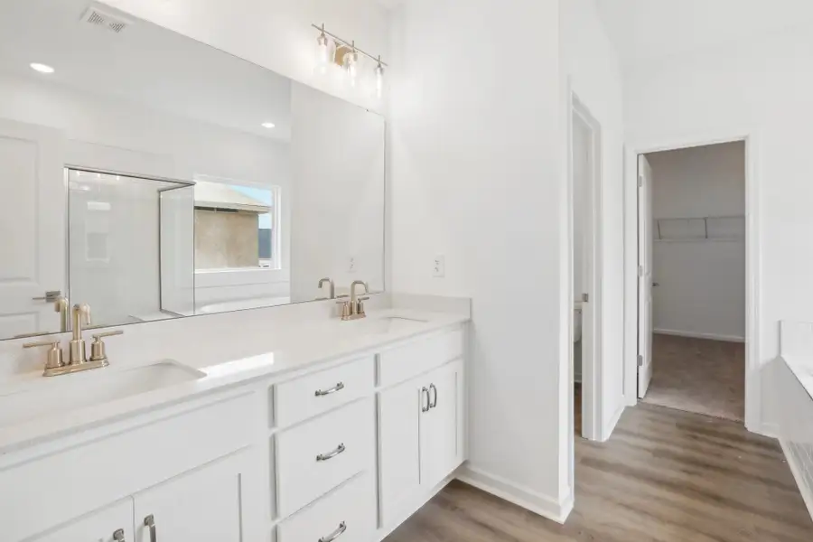 Representative images and renderings are for illustrative purposes. Actual structural options and design finishes of home may vary. Representative images and renderings are for illustrative purposes. Actual structural options and design finishes of home may vary.