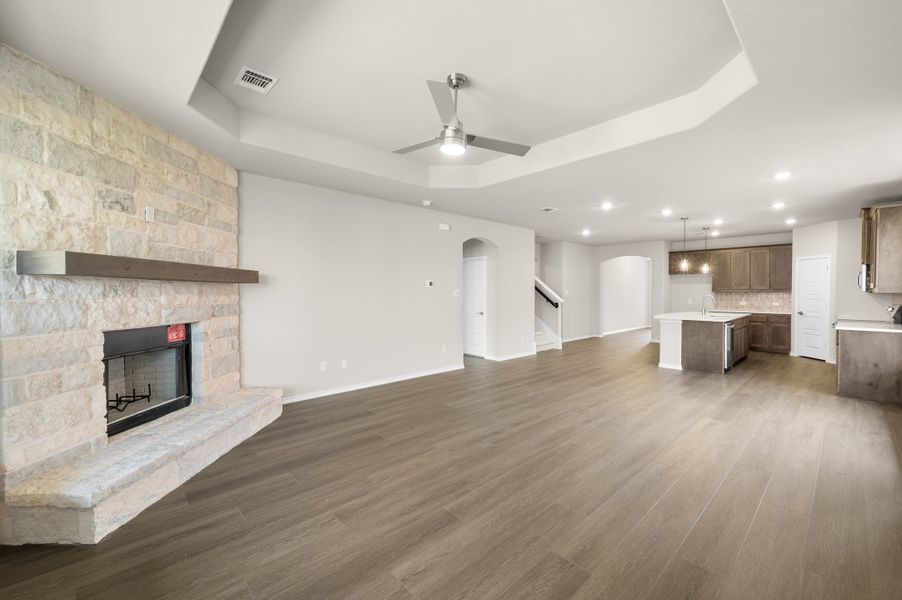 Spacious, unfurnished interior of a new home in Waterford Park, Weatherford (Image 16). Spacious, unfurnished interior of a new home in Waterford Park, Weatherford (Image 16).