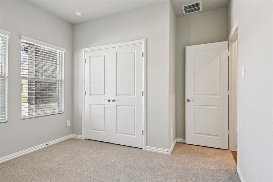 Photo is not of the actual home, but is an inspirational photo of builder’s model home and may depict options, furnishings, and/or decorator features that are not included. Photo is not of the actual home, but is an inspirational photo of builder’s model home and may depict options, furnishings, and/or decorator features that are not included.