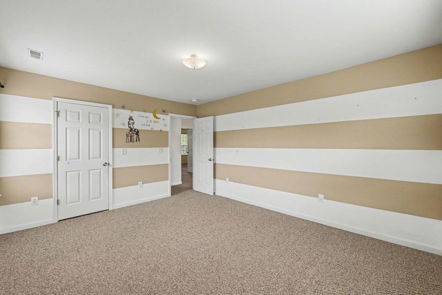 Spacious, unfurnished interior of a new home in , North Charleston (Image 40).
