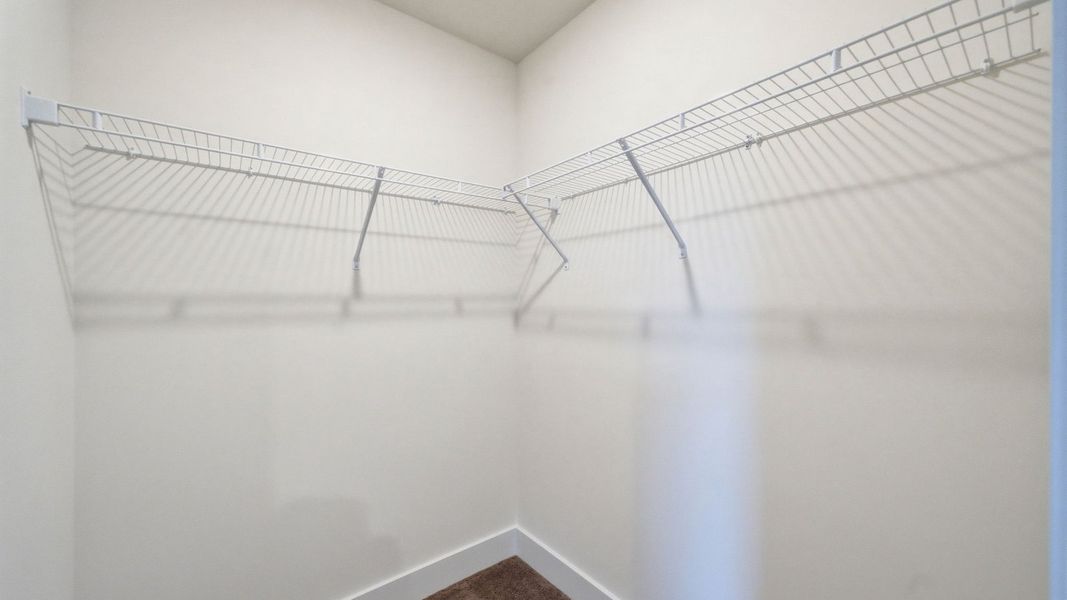 Spacious, unfurnished interior of a new home in Fieldcrest Acres, Blountville (Image 28).