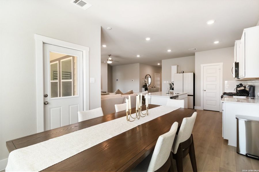Furnished interior view inside a new home in Brookstone Creek, San Antonio (Image 31). Furnished interior view inside a new home in Brookstone Creek, San Antonio (Image 31).