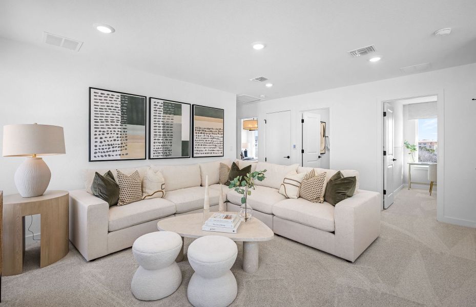 Representative furnished interior of a home built from the Fentress by Pulte Homes in Cameron Place, Austin (Image 52).