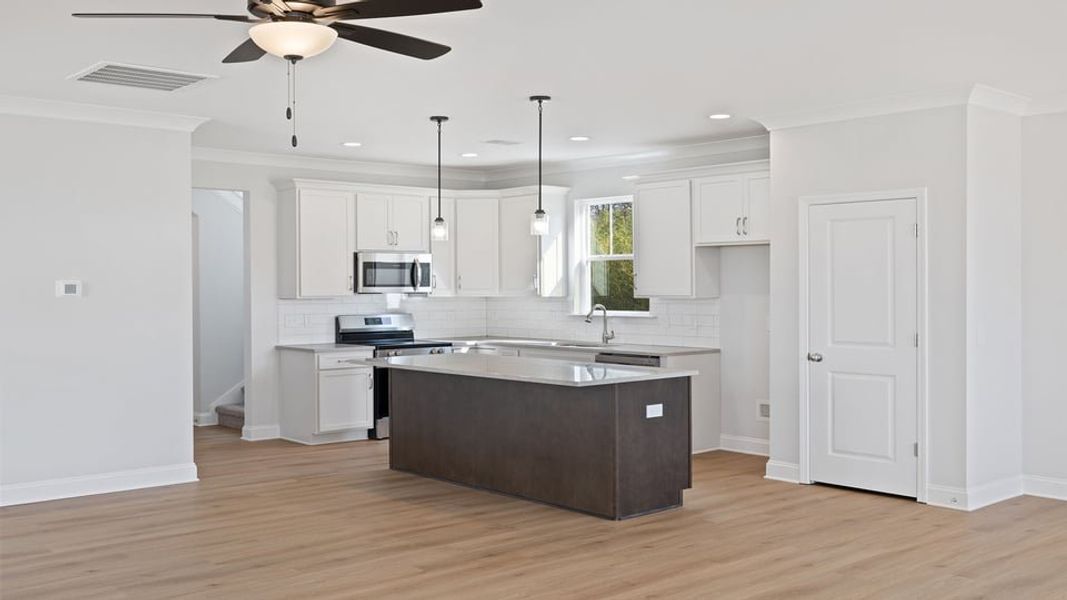 Furnished interior view inside a new home in Sunset Summits, Spartanburg (Image 4).